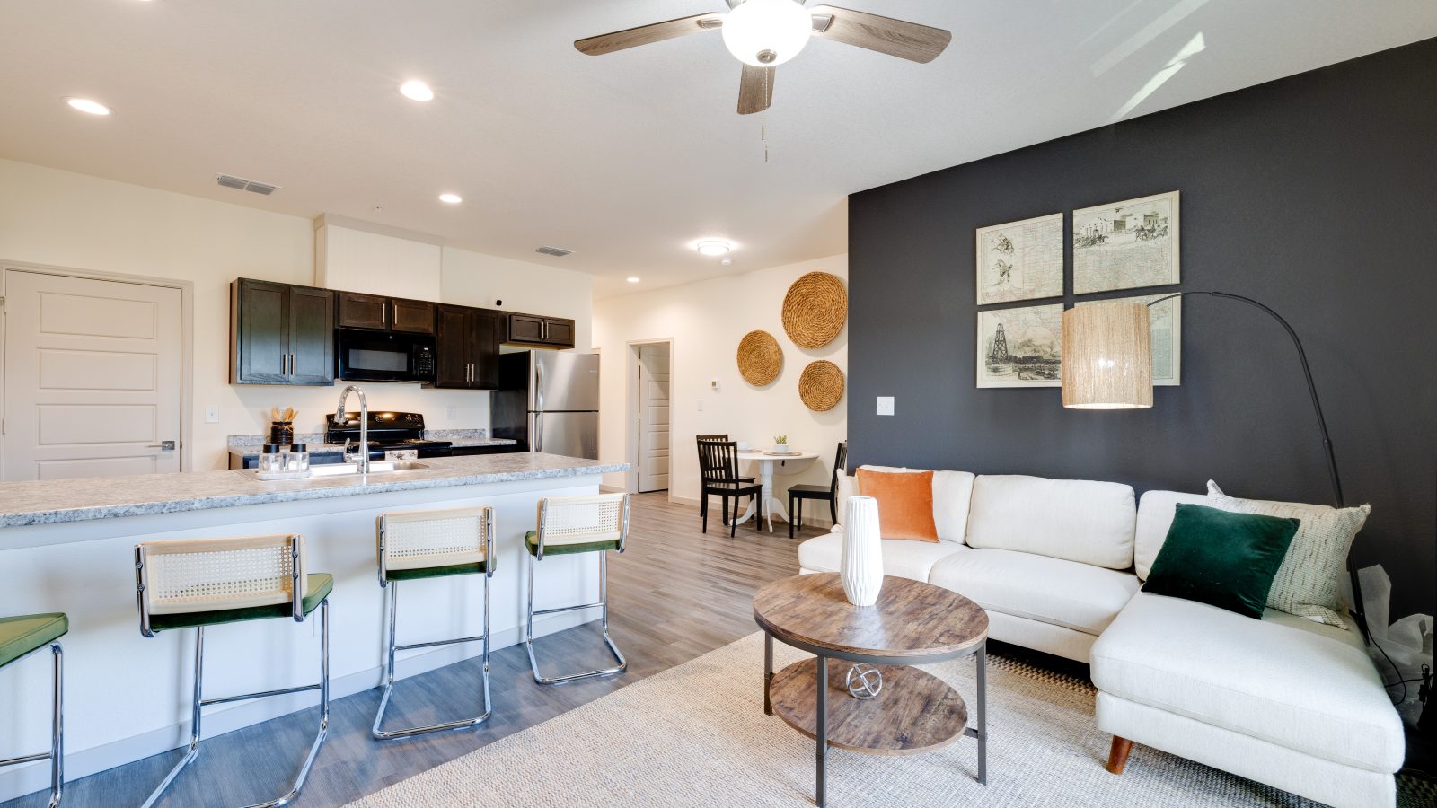 Luxury 2Bedroom Apartments in Boerne, TX Garden Creek Apartments